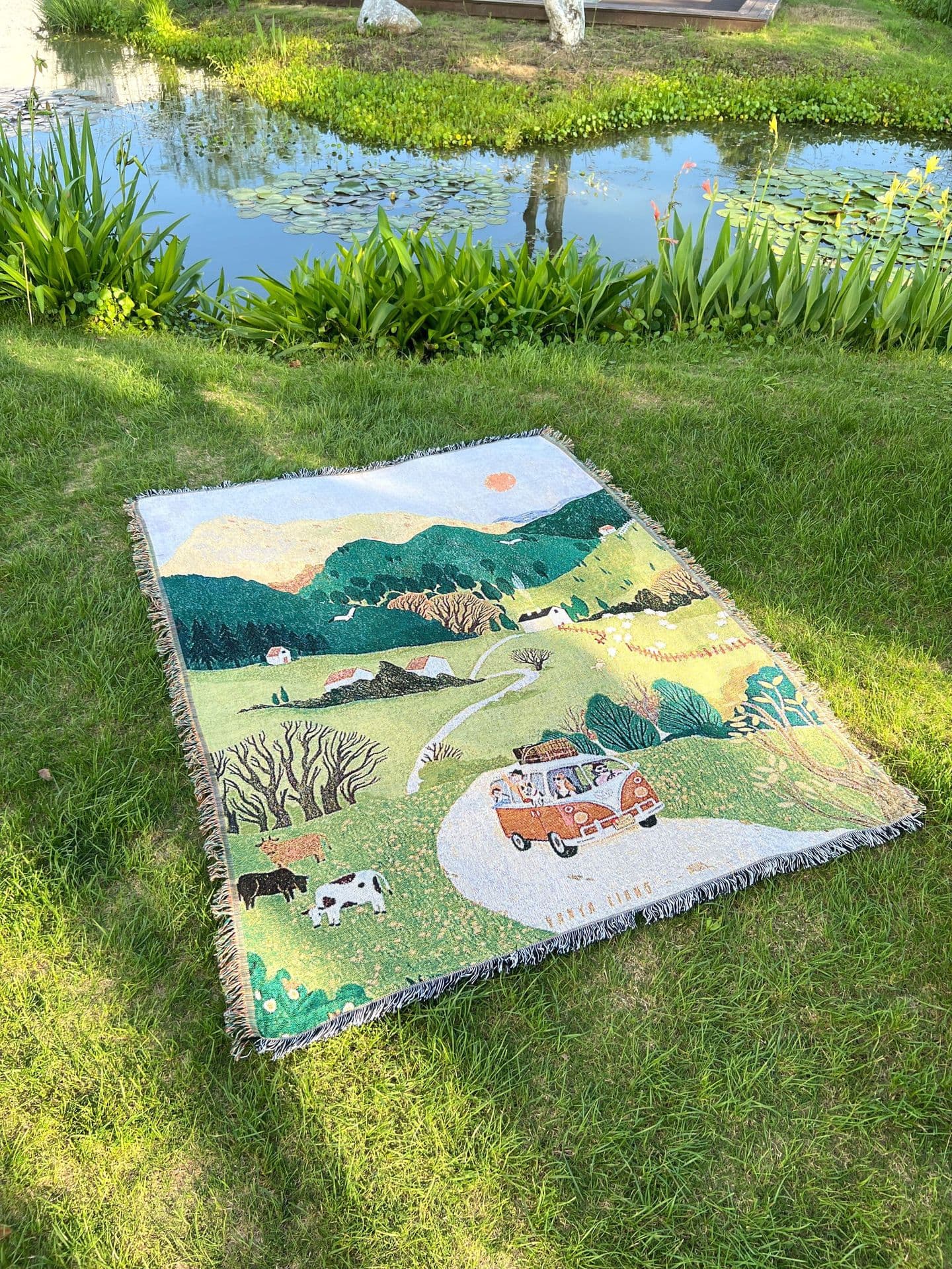 タペストリー 牧歌的な山里の旅情景刺繍壁掛け